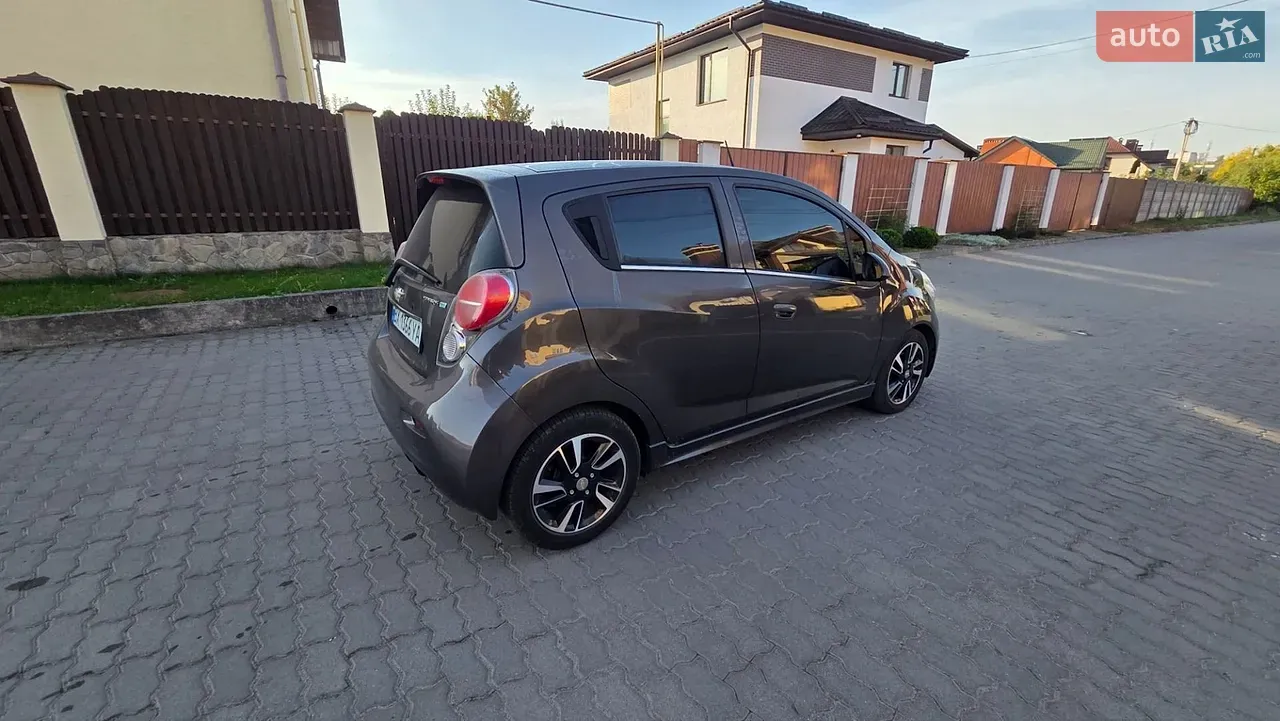 Chevrolet Spark Ev 2014 photo 3