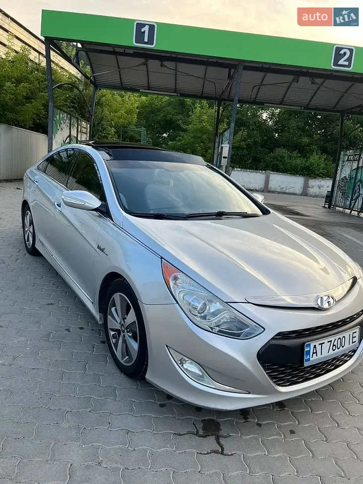 Hyundai Sonata 2011 photo 2