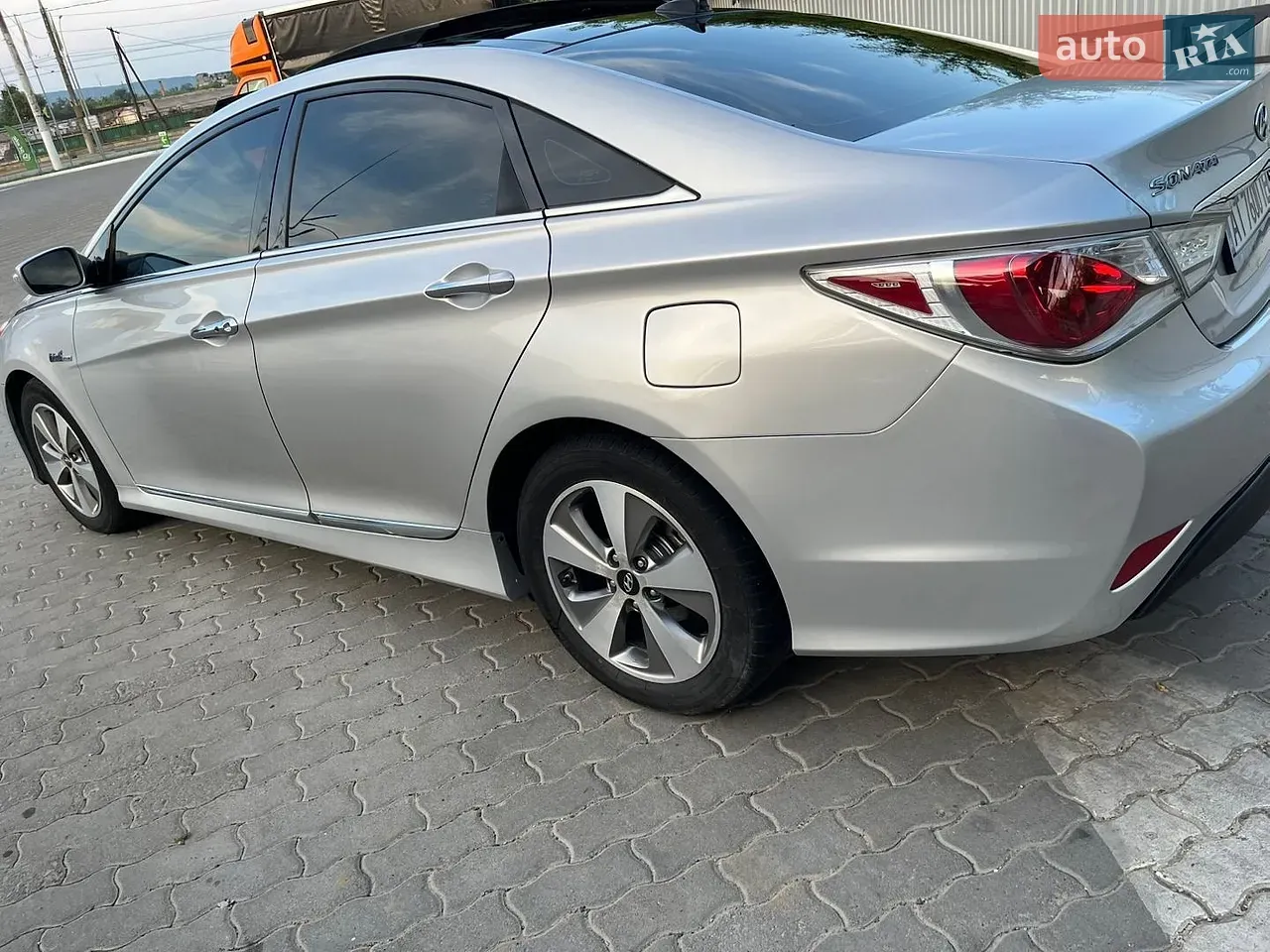 Hyundai Sonata 2011 photo 3