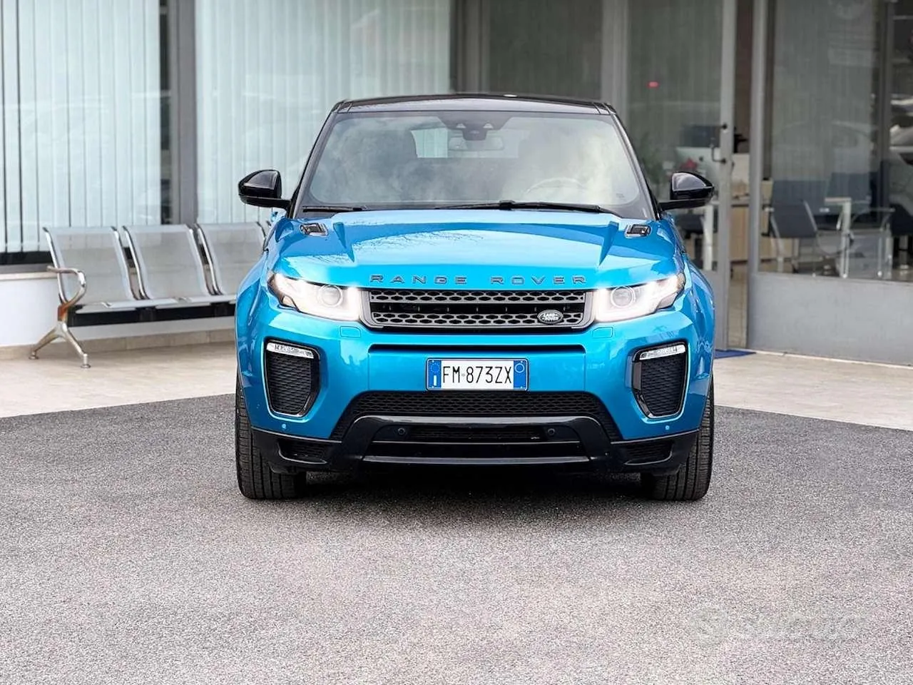 Land Rover Range Rover Evoque 2018 photo 2