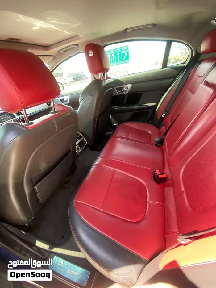 Jaguar Xf 2015 photo 2