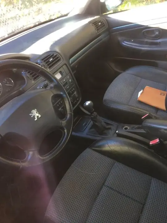 Peugeot 406