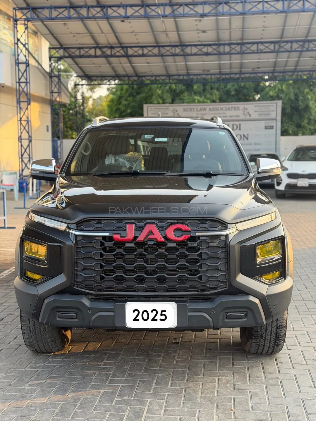 JAC T9