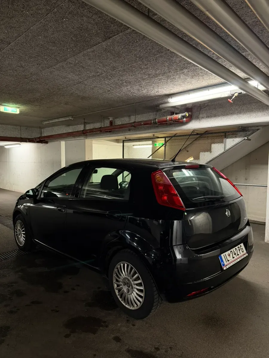 Fiat Grande Punto 2008 photo 3