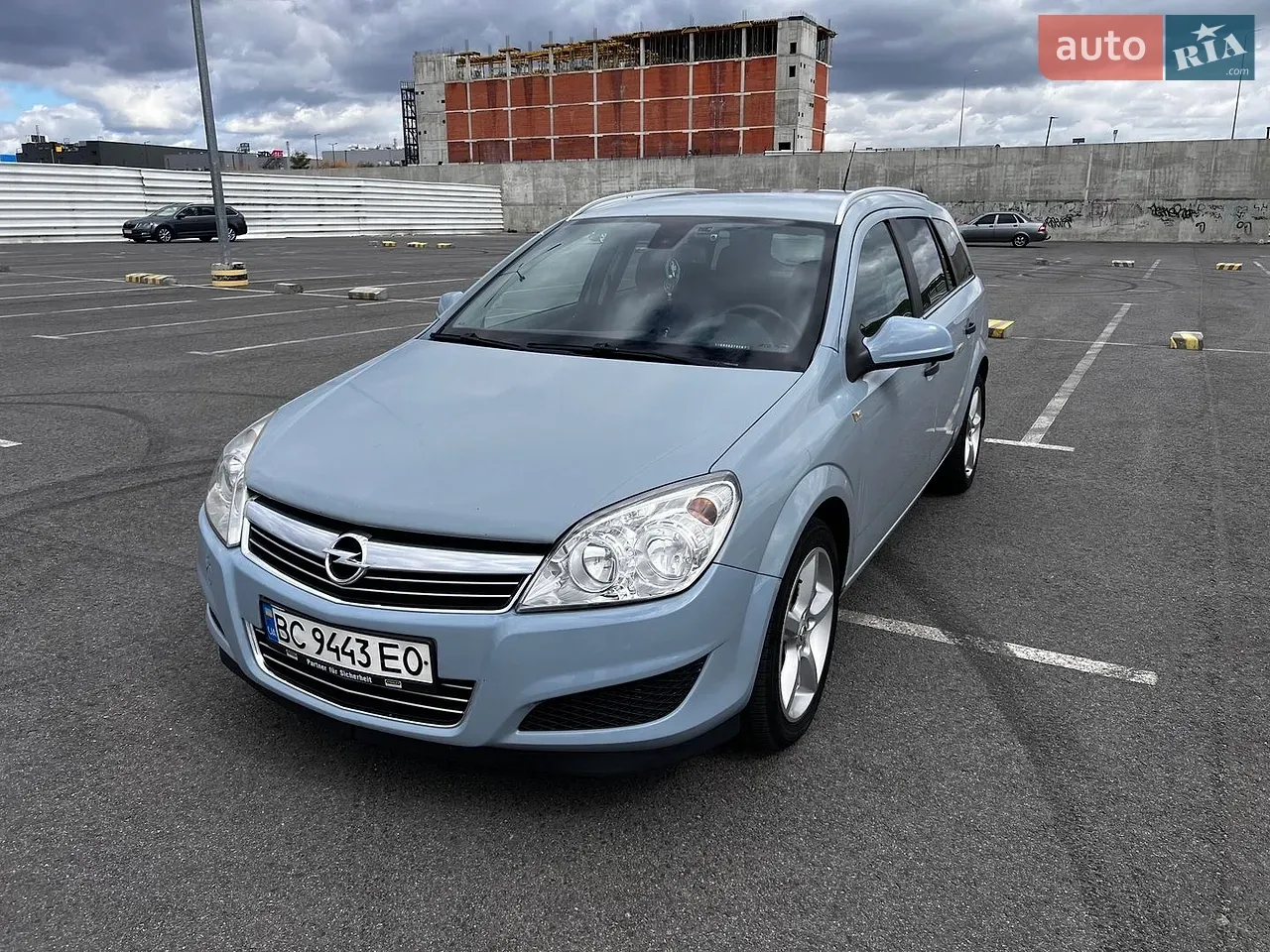 Opel Astra 2009 photo 2