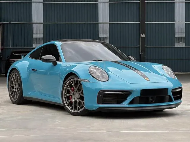 Porsche 911 Carrera 4S