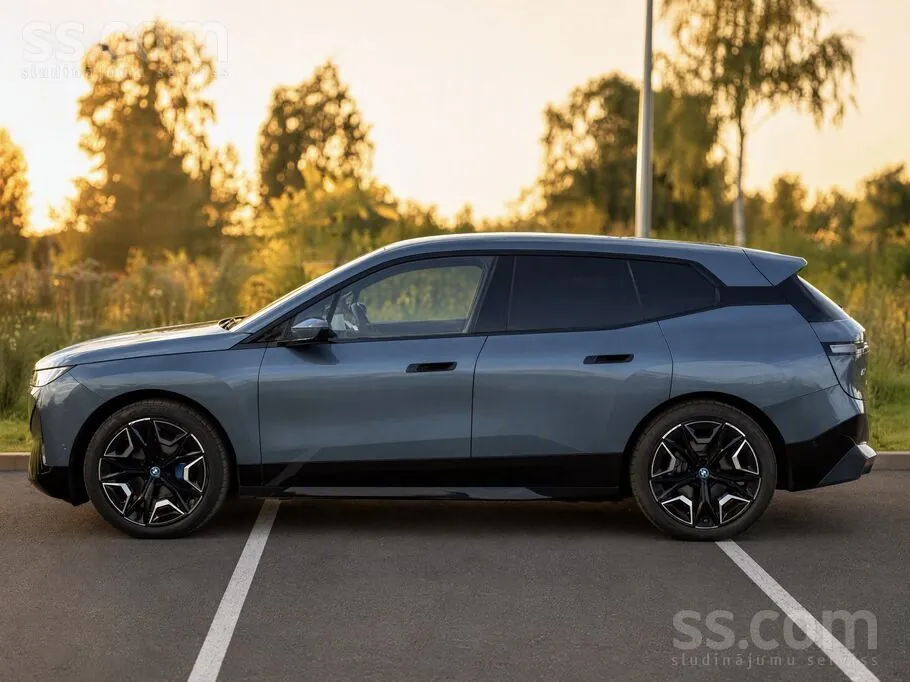 BMW Ix 2023 photo 4