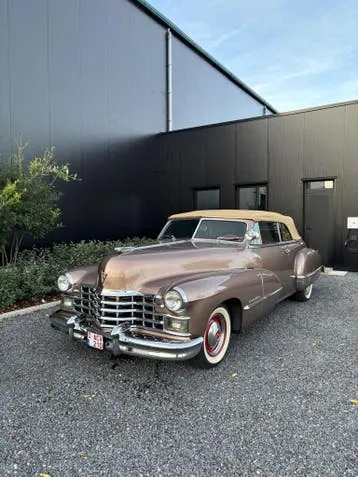 Cadillac Series 62 1947 photo 2