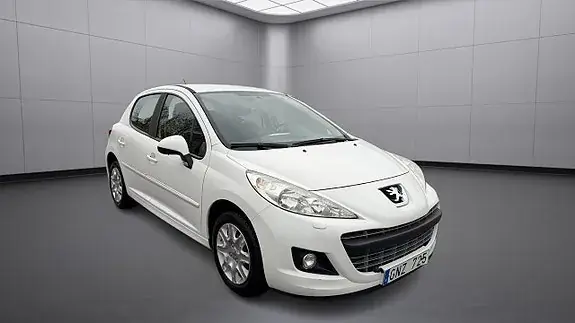 Peugeot 207 2011 photo 3