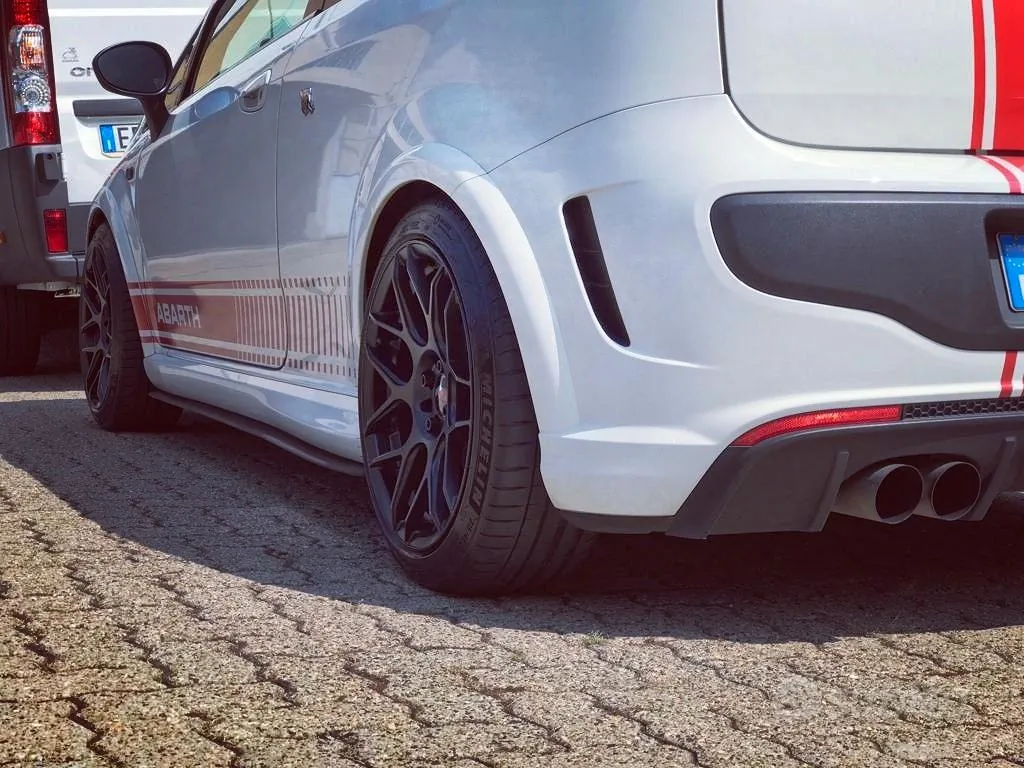 Abarth Punto Evo 2011 photo 3