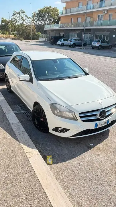Mercedes-Benz A 2012 photo 2