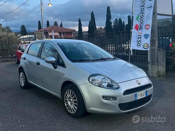 Fiat Punto 2015 photo 2