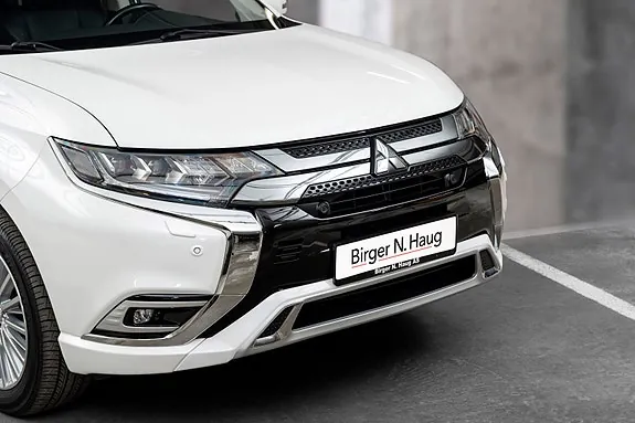 Mitsubishi Outlander 2020 photo 2