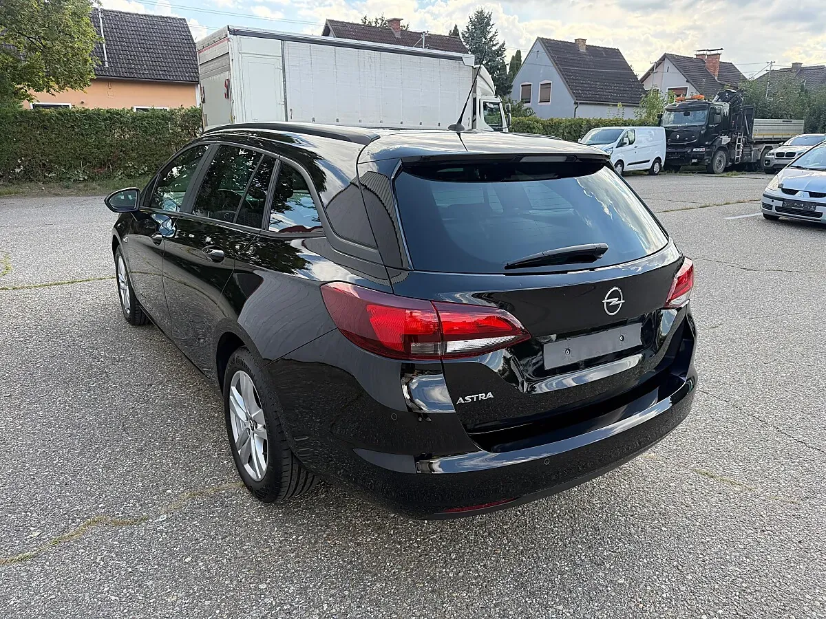 Opel Astra 2021 photo 3