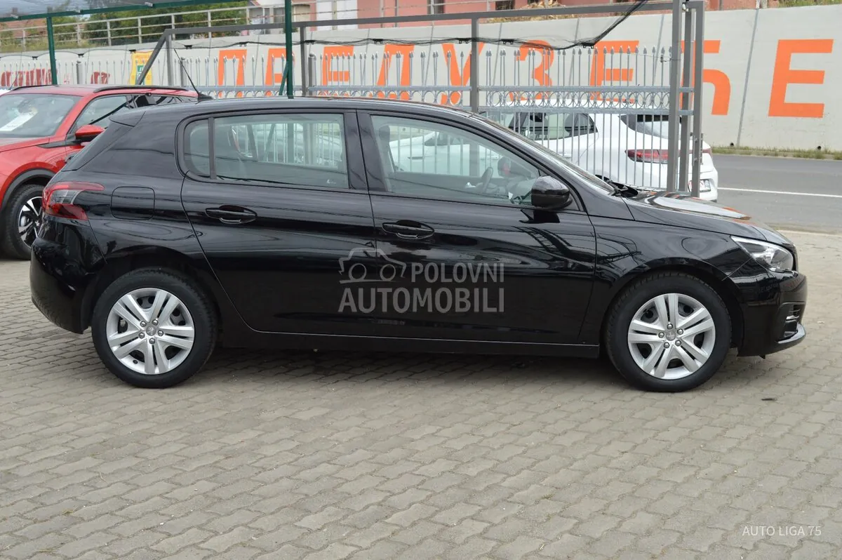 Peugeot 308 2019 photo 5