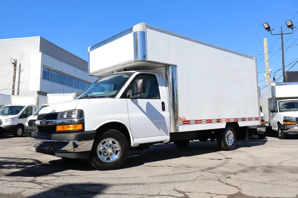 Chevrolet Express 2024 photo 3