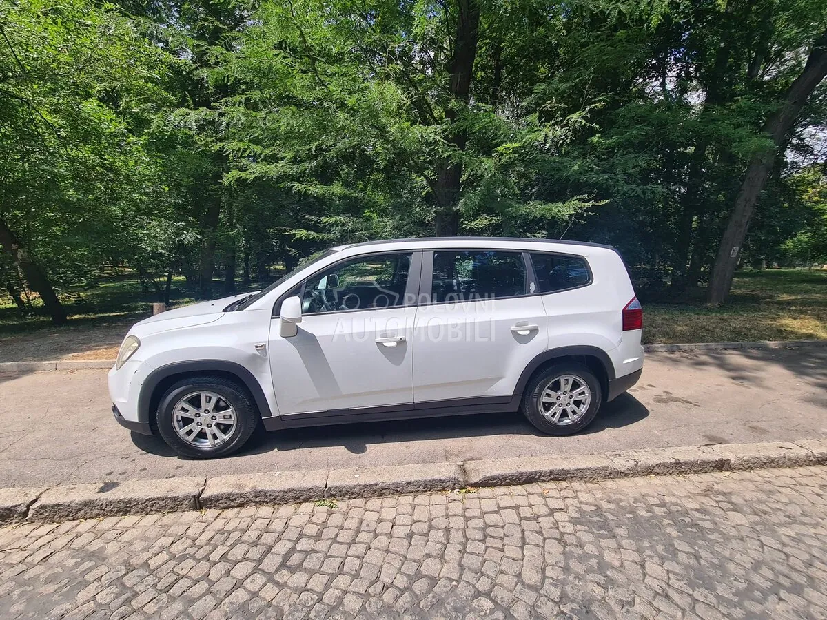 Chevrolet Orlando 2011 photo 3