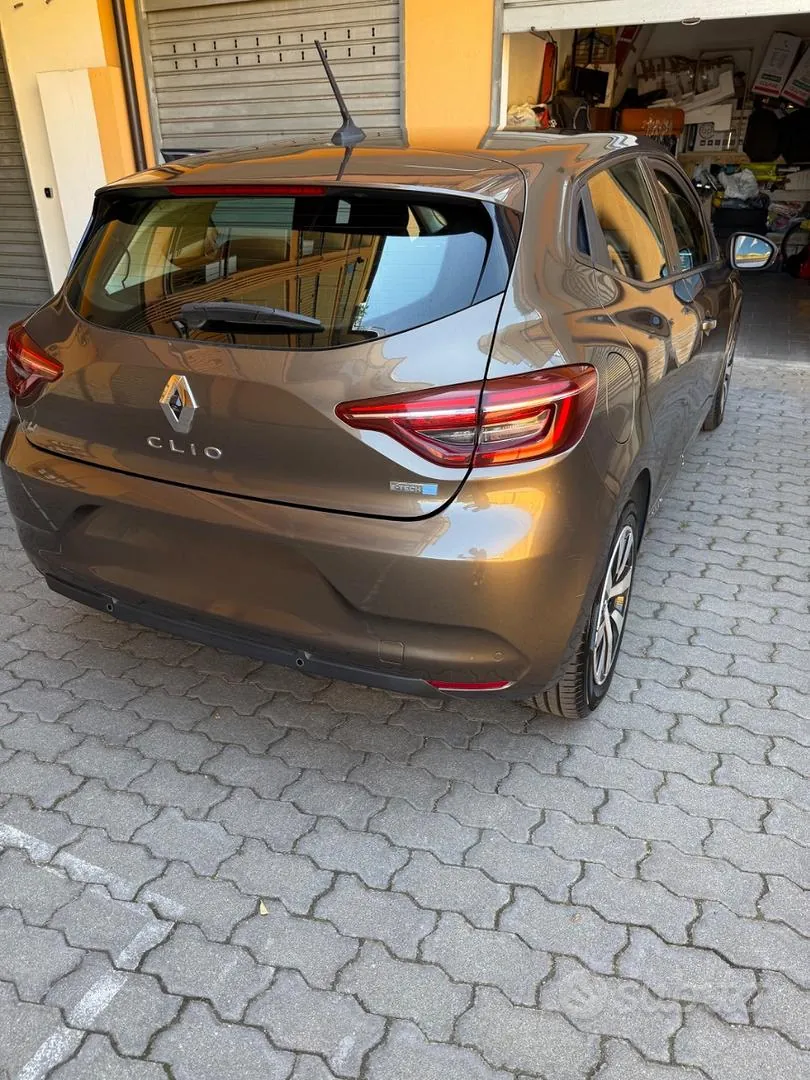 Renault Clio 2021 photo 3