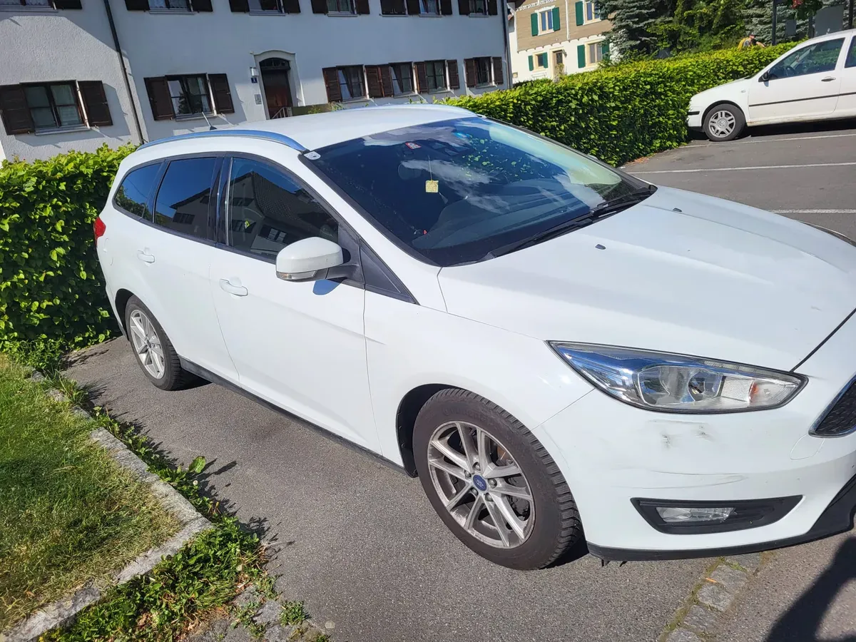 Ford Focus 2015 photo 2