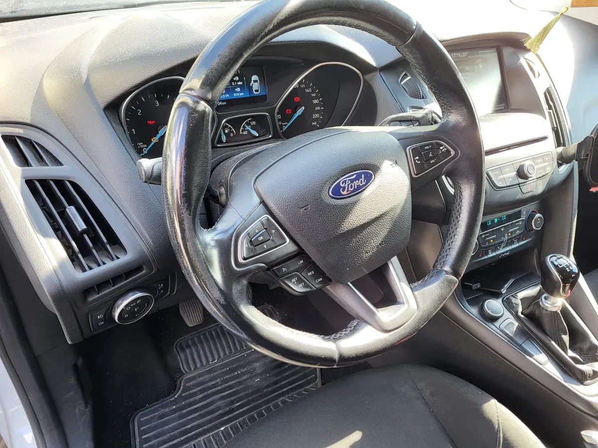 Ford Focus 2015 photo 3