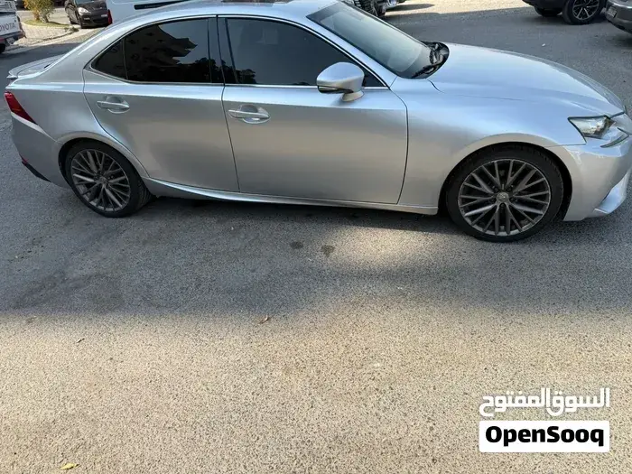 Lexus Is 250 2015 photo 4