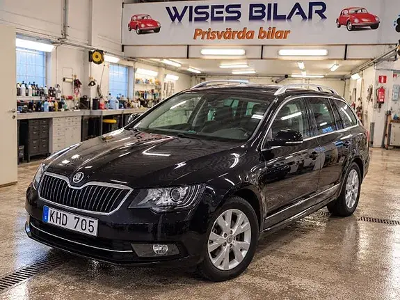 Skoda Superb 2014 photo 5