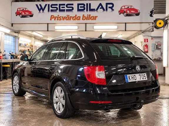 Skoda Superb 2014 photo 3