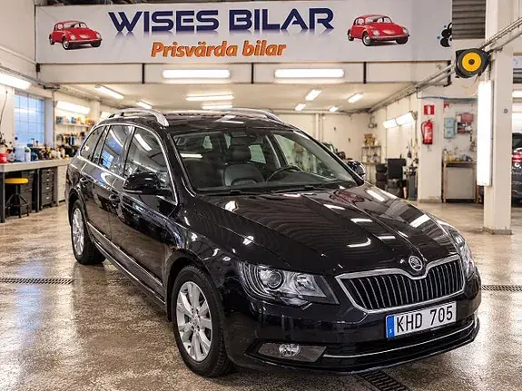 Skoda Superb 2014 photo 2