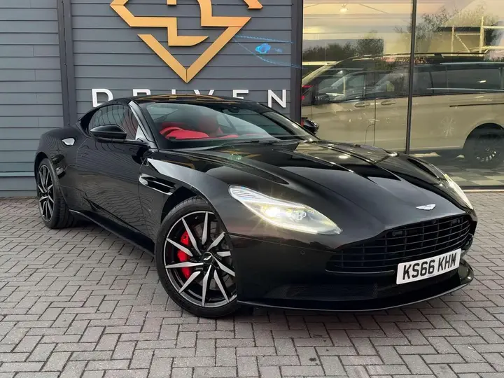 Aston Martin Db11