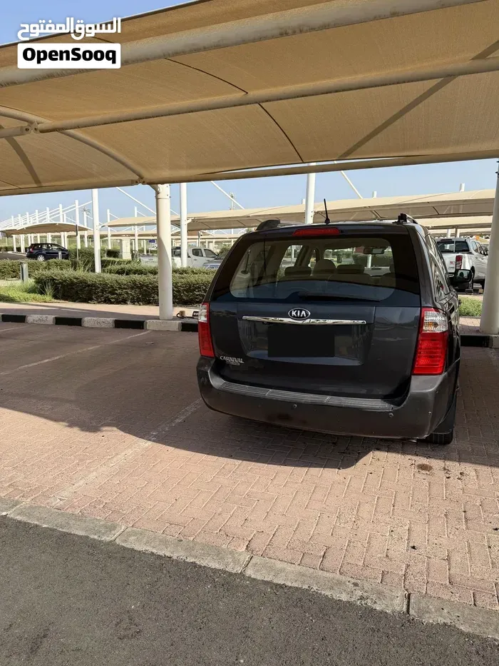 Kia Carnival 2014 photo 3