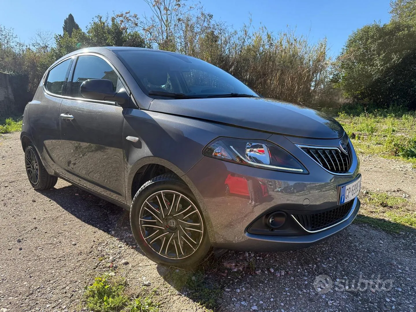 Lancia Ypsilon