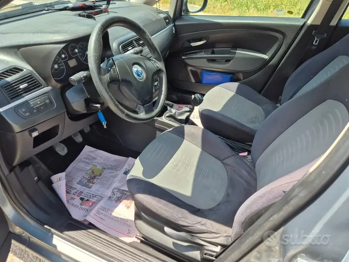 Fiat Grande Punto 2008 photo 5