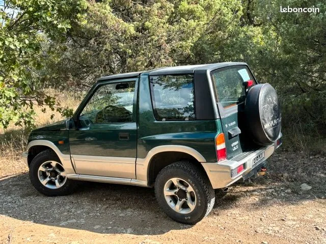 Suzuki Vitara 2004 photo 2