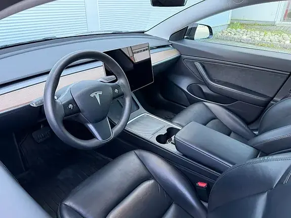 Tesla Model 3 2021 photo 5
