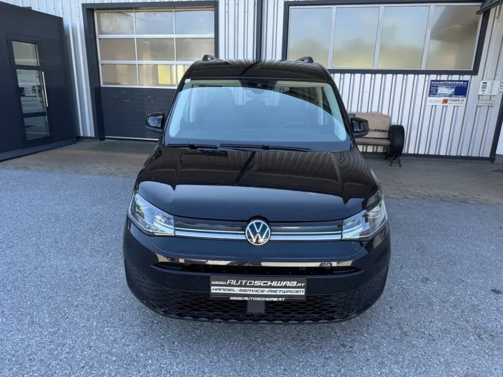 Volkswagen Caddy Life 2022 photo 2