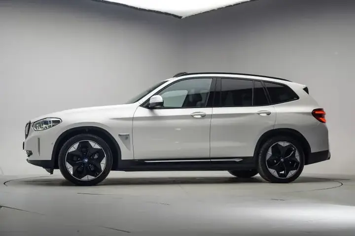 BMW Ix3 2022 photo 2