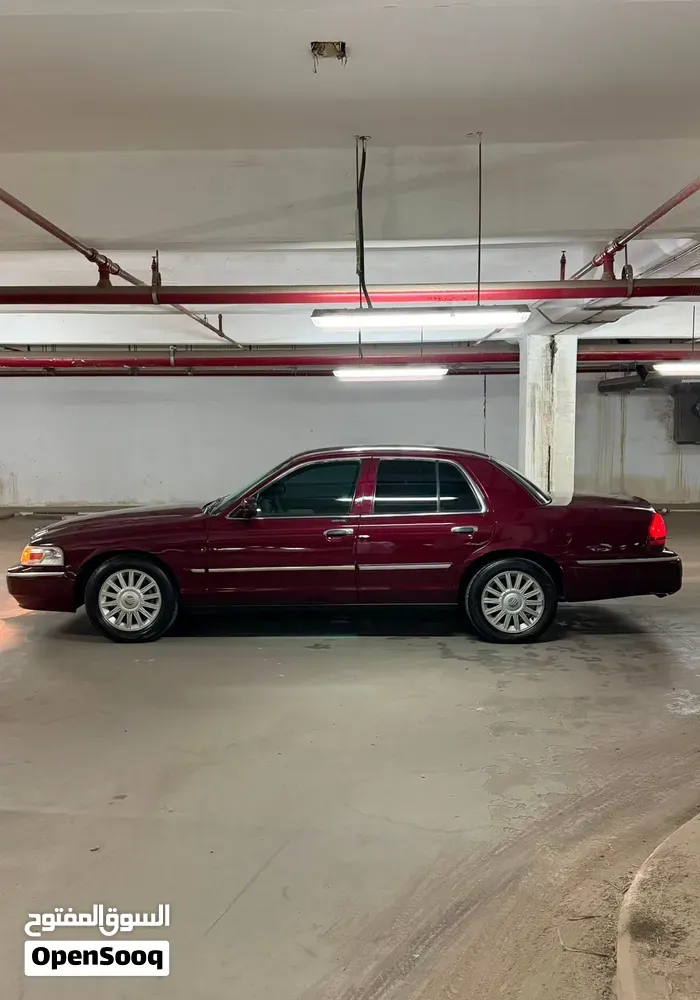 Ford Crown Victoria 2009 photo 3