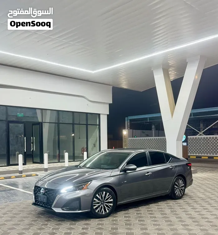 Nissan Altima 2023 photo 2