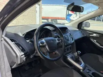 Ford Focus 2011 photo 3