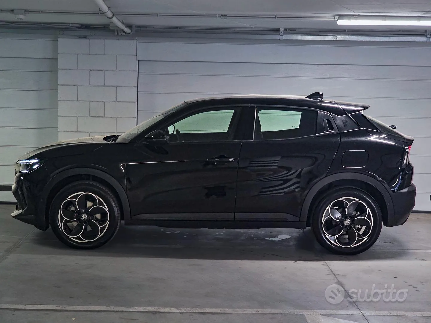 Alfa Romeo Junior 2025 photo 5