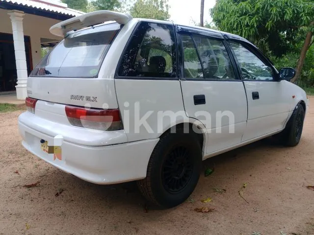Suzuki Swift 2000 photo 2