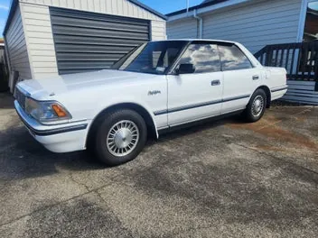 Toyota Crown 1988 photo 3