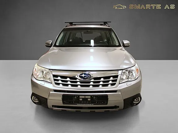 Subaru Forester 2011 photo 2