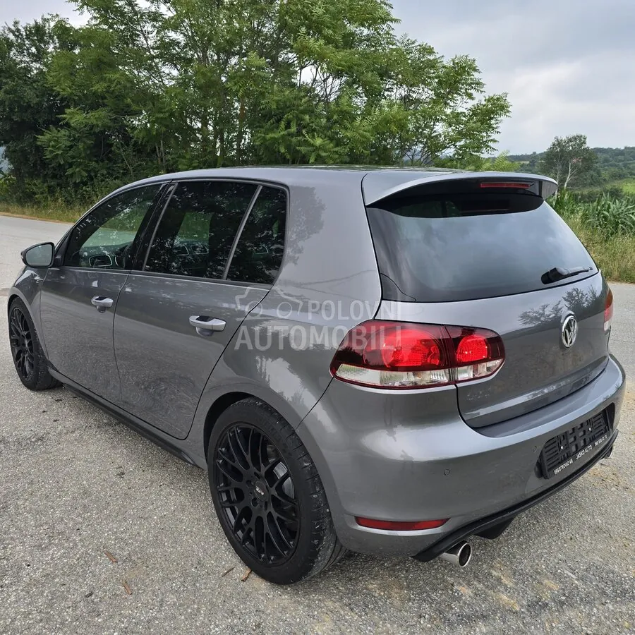 Volkswagen Golf 2010 photo 5