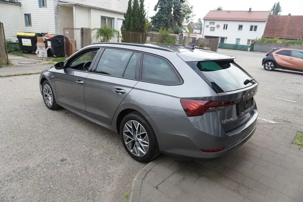 Skoda Octavia 2023 photo 3
