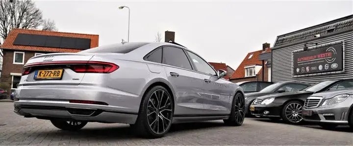 Audi A8 2018 photo 2