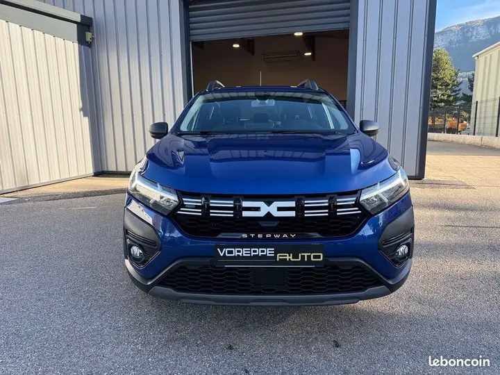 Dacia Sandero 2023 photo 2