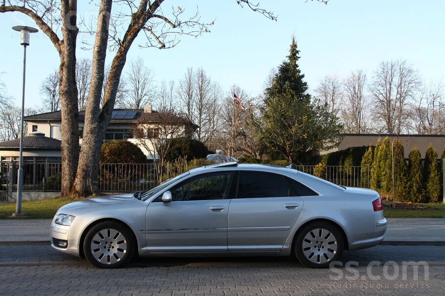 Audi A8 2008 photo 3