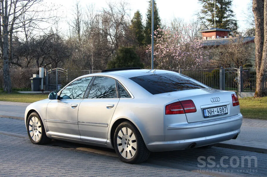 Audi A8 2008 photo 4