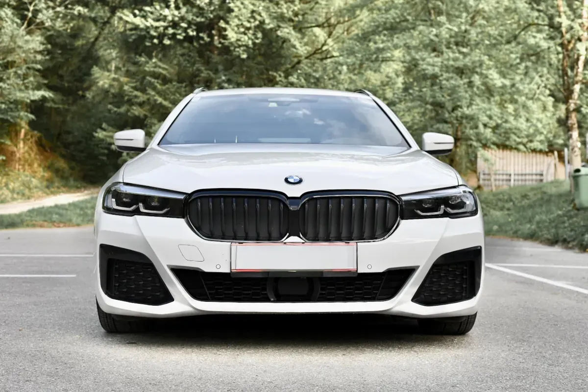 BMW 5 Series 2022 photo 3